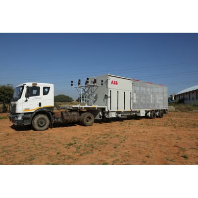 Mobile capacitor bank